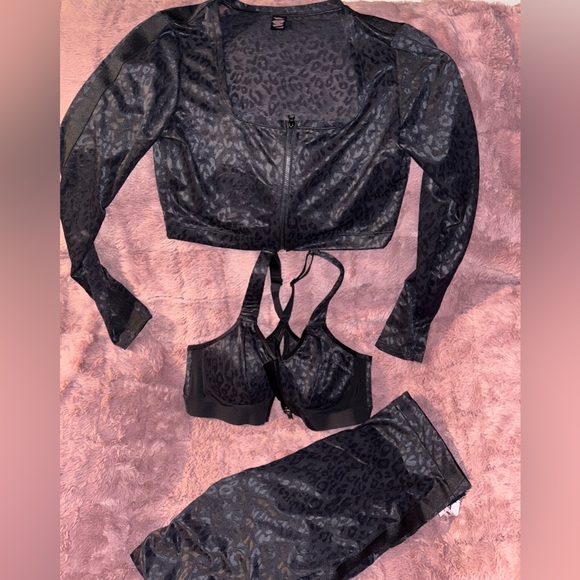 Victoria’s Secret Sheet Leopard Print Bundle - Picture 4 of 12